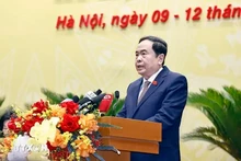 Le président de l'Assemblée nationale Trân Thanh Mân s'exprime lors de l'ouverture de la 20 session du 16e Conseil populaire de Hanoi du mandat 2021 – 2026. Photo : VNA.