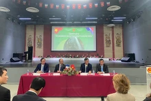 La conférence visant à promouvoir l'investissement et le tourisme de Quang Binh en France. Photo : baoquangbinh.vn