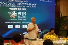 Le président de l'Association du Tourisme du Vietnam, Vu Thê Binh s'exprime lors de l'événement. Photo : NDEL.
