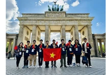 Une délégation d'élèves participe aux olympiades internationale de mathématiques Pangea 2023. Photo : VNA.