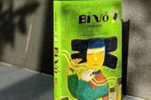La comédie musicale "Bỉ vỏ" est basée sur le roman éponyme du regretté auteur Nguyên Hông. Photo : NXB/CVN