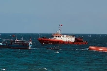 Des forces compétentes ont secouru un bateau de pêche couléen détresse en mer. Photo : SGGP.