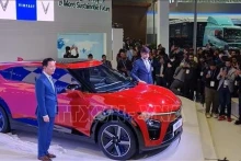 Le constructeur vietnamien de véhicules électriques VinFast dévoile dans le cadre de la Bharat Mobility Global Expo 2025, deux SUV entièrement électriques des segments B et C, VF 6 et VF 7, qui seront vendus sur le marché indien. Photo : VNA.