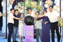 Les délégués ont officiellement lancé l'application« Gastronomie » Hoàn Kiêm. Photo : nhandan.vn 