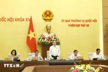 Le Président de l'Assemblée nationale (AN) Tran Thanh Man prend la parole à la 38e réunion du Comité permanent de la 15e AN, tenue lundi 14 octobre à Hanoï. Photo : VNA.