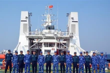 Achèvement d’une patrouille conjointe entre les Garde-côtes du Vietnam et de la Chine. Photo: VNA.