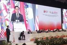 Le Président de l'Assemblée nationale, Vuong Dinh Huê, prend la parole lors de la première séance plénière de la 44e Assemblée générale de l'AIPA (Assemblée interparlementaire de l'ASEAN). Photo : VNA.