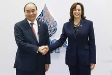 Le Président vietnamien, Nguyên Xuân Phuc, et la Vice-Présidente américaine, Kamala Harris. Photo : VNA.