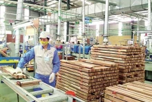 Les exportations de bois et produits dérivés devraient rapporter 14 - 14,5 milliards de dollars en 2023. Photo: VNA