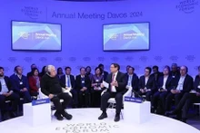 Le Premier ministre Pham Minh Chinh a eu un discours lors du dialogue politique sur la vision globale du Vietnam lors de la 54e réunion annuelle du Forum économique mondial (FEM) à Davos, en Suisse. Photo : VNA.