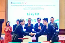 La signature de documents de coopération aérienne entre Hô Chi MInh-Ville et la province du Shaanxi. Photo: VOV 