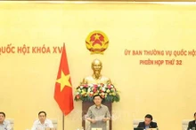 Le Président de l'Assemblée nationale, Vuong Dinh Hue, s'exprime à l'ouverture de la 32e session du Comité permanent de l'Assemblée nationale. Photo: VNA 