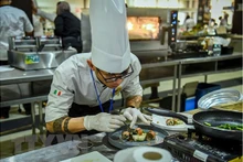 Les plats présentés au concours regorgent de saveurs vietnamiennes et sont appréciés par les juges. Photo : VNA.