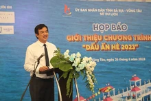 Le directeur du Service du Tourisme de la province de Bà Ria-Vung Tàu, Trinh Hàng, s'exprime lors de l'événement. Photo : petrotimes.vn