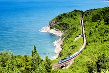  Lonely Planet a élu la ligne de Thông Nhât comme l’une des 8 lignes ferroviaires les plus remarquables. Photo: hanoimoi.com.vn