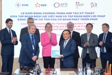 La cérémonie de lancement du programme de coopération entre Electricité du Vietnam et Electricité de France. Photo : SGGP.