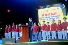 Le Vice-Premier ministre vietnamien, Lê Minh Khai, s'exprime lors de la cérémonie de départ de la délégation sportive vietnamienne pour les 32es Jeux d'Asie du Sud-Est. Photo : dangcongsan.vn
