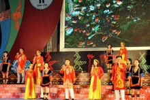 La 4e Semaine de la culture et des sports des groupes ethniques dans le nord-est de la province de Quang Ninh contribuera à renforcer la solidarité et la compréhension entre les groupes ethniques dans le nord-est en particulier, et de la province de Quang Ninh en général. Photo : dangcongsan.vn