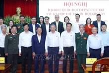 Le secrétaire général du Comité central (CC) du Parti communiste du Vietnam (PCV), To Lam (premier rang, 5e à partir de la droite), lors de la rencontre. Photo : VNA.