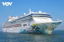 Le navire de croisière Resorts World One. Photo : VOV.