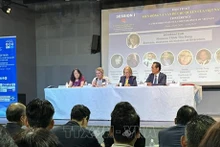La conférence sur la Mer Orientale et la souveraineté du Vietnam à Paris. Photo: VNA