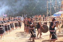 L'un des patrimoines célèbres du Tây Nguyên est l'espace culturel des gongs, inscrit par l’UNESCO sur la liste représentative du patrimoine culturel immatériel de l’humanité. Photo : VNA.