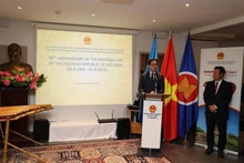 Le vice-ministre vietnamien des Affaires étrangères Dô Hung Viêt s’exprime lors de la cérémonie, à Genève, le 27 septembre. Photo : VNA.