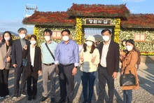 La délégation de Quang Ninh visite le Festival du Chrysanthème, ville de Changwon, République de Corée. Photo : baoquangninh.vn