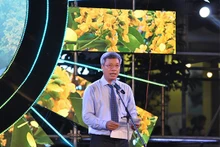 Le vice-président du Comité populaire provincial de Quang Nam, Hô Quang Buu, prend la parole lors de la cérémonie d'ouverture du festival. Photo : baoquangnam.vn