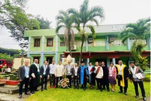 La délégation de l'Association d'amitié Vietnam - Philippines rend visite à l’Université polytechnique de Laguna. Photo : thoidai.com.vn