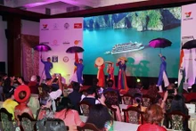 Un numéro artistique lors du « Namaste Vietnam Festival 2022 ». Photo: VNA
