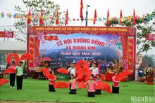 La « Fête de descente aux champs », également connue sous le nom de « Roóng Poọc» de l'ethnie Giáy de la commune frontalière de Quang Kim (district de Bat Xat, province de Lào Cai). Photo : Quôc Hông/NDEL.