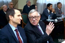 L'expert Piotr Tsvetov (à droite) lors d'un événement à Moscou en Russie, décembre 2022. Photo : NDEL.