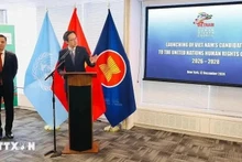 Le vice-ministre des Affaires étrangères Do Hung Viet prend la parole à une cérémonie organisée par la Mission permanente du Vietnam auprès des Nations Unies (ONU) à New York le 12 décembre à l'occasion de la Journée internationale des droits de l'homme. Photo : VNA.