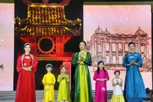 Cérémonie d'ouverture du Festival touristique de l'ao dai de Hanoï 2023. Photo: VNA