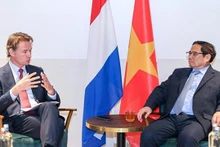 Le Premier ministre Pham Minh Chinh reçoit le directeur général mondial de Heineken, Dolf van den Brink. Photo : VGP.