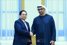 Le Premier ministre vietnamien Pham Minh Chinh (gauche) et le président des Émirats arabes unis, Cheikh Mohammed ben Zayed Al Nahyan. Photo : VNA.