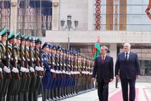 Le président biélorusse accueille le SG du Parti To Lam en visite d'État en Biélorussie