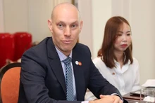 Le directeur des politiques publiques pour l'Asie du Sud et du Sud-Est de Meta, Rafael Frankel. Photo : Vietnamnet. 