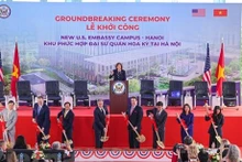 La cérémonie d'inauguration d'un nouveau complexe de l'ambassade des États-Unis à Hanoï. Photo : VNA