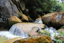 La destination touristique de la cascade Ba Tia à Bac Giang. Photo : www.congluan.vn