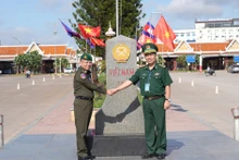 Renforcer la solidarité entre les garde-frontières vietnamiens et la gendarmerie et l'armée de terre cambodgiennes