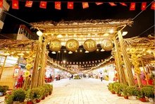  La fête du Têt et le marché traditionnel dans l’espace de la vieille ville de Hoa Lu. Photo : La vieille ville de Hoa Lu.