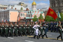 La délégation de l’Armée populaire du Vietnam défile devant la tribune lors de la parade de la Victoire. Photo : RIA Novosti.