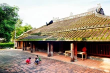 Maison communale de Chiên Dan (Quang Nam), un ouvrage avec la participation des artisans du village de Van Hà. Photo : Phuong Thao.