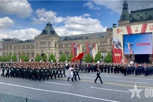 Des militaires vietnamiens à la répétition générale du défilé du 9 mai 