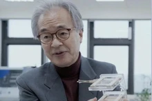 Le professeur Takehiko Kitamori est codirecteur du Laboratoire clé de recherche sur les matériaux avancés appliqués au développement vert, rattaché à l’Université nationale de Hanoï.