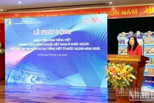 La vice-ministre des Affaires étrangères, Lê Thi Thu Hang s'exprime à la cérémonie. Photo : NDEL.