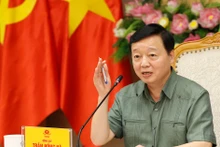 Le vice-Premier ministre Tran Hong Ha s'exprime lors de la réunion. Photo : PLO.