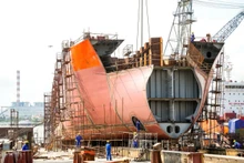 La construction navale du Vietnam nourrie par l’ambition de conquérir les grands horizons maritimes.